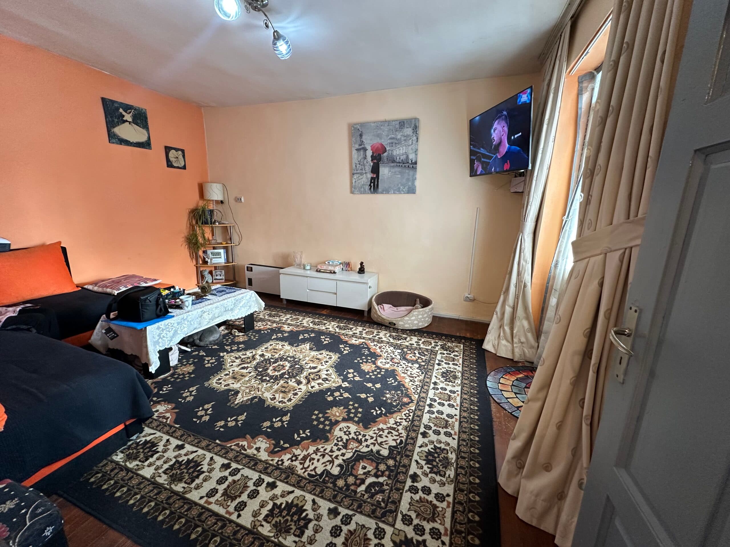 The Red Gable House - Pliska - thumbnail 13