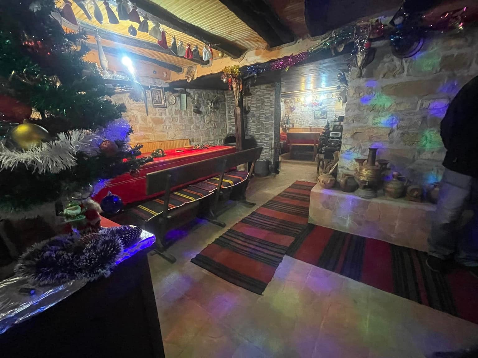 Grand Tavern Lodge – Voditsa - thumbnail 9