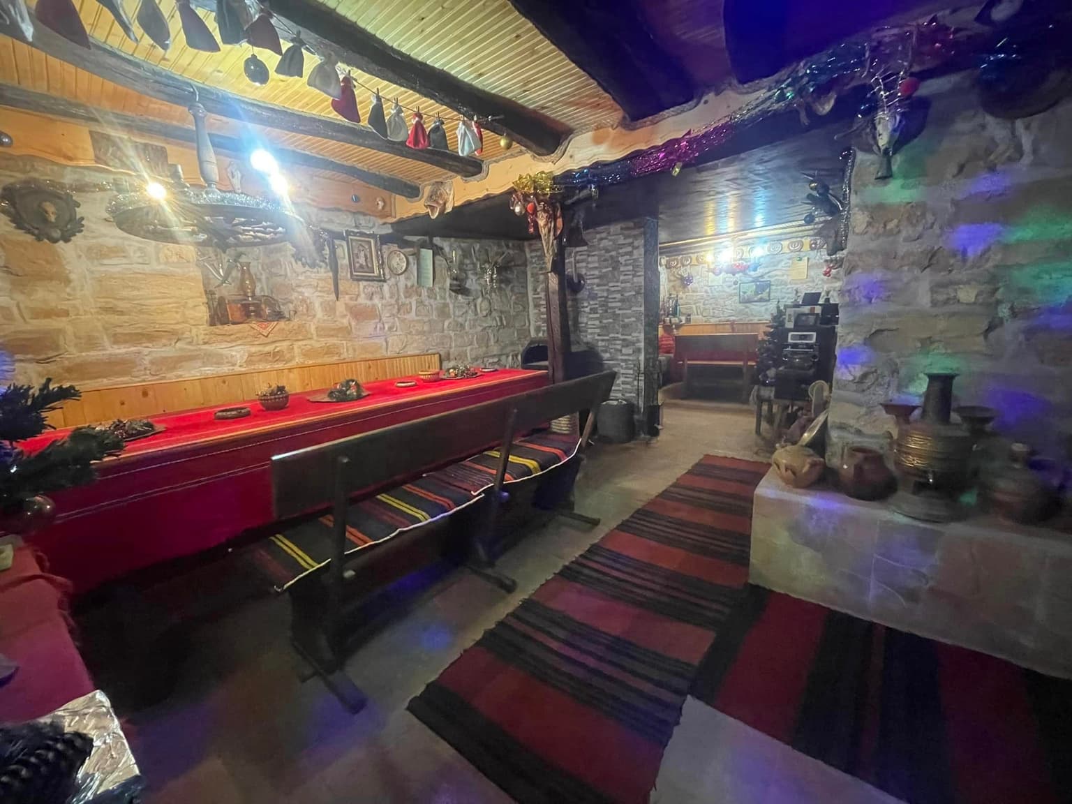 Grand Tavern Lodge – Voditsa - thumbnail 4