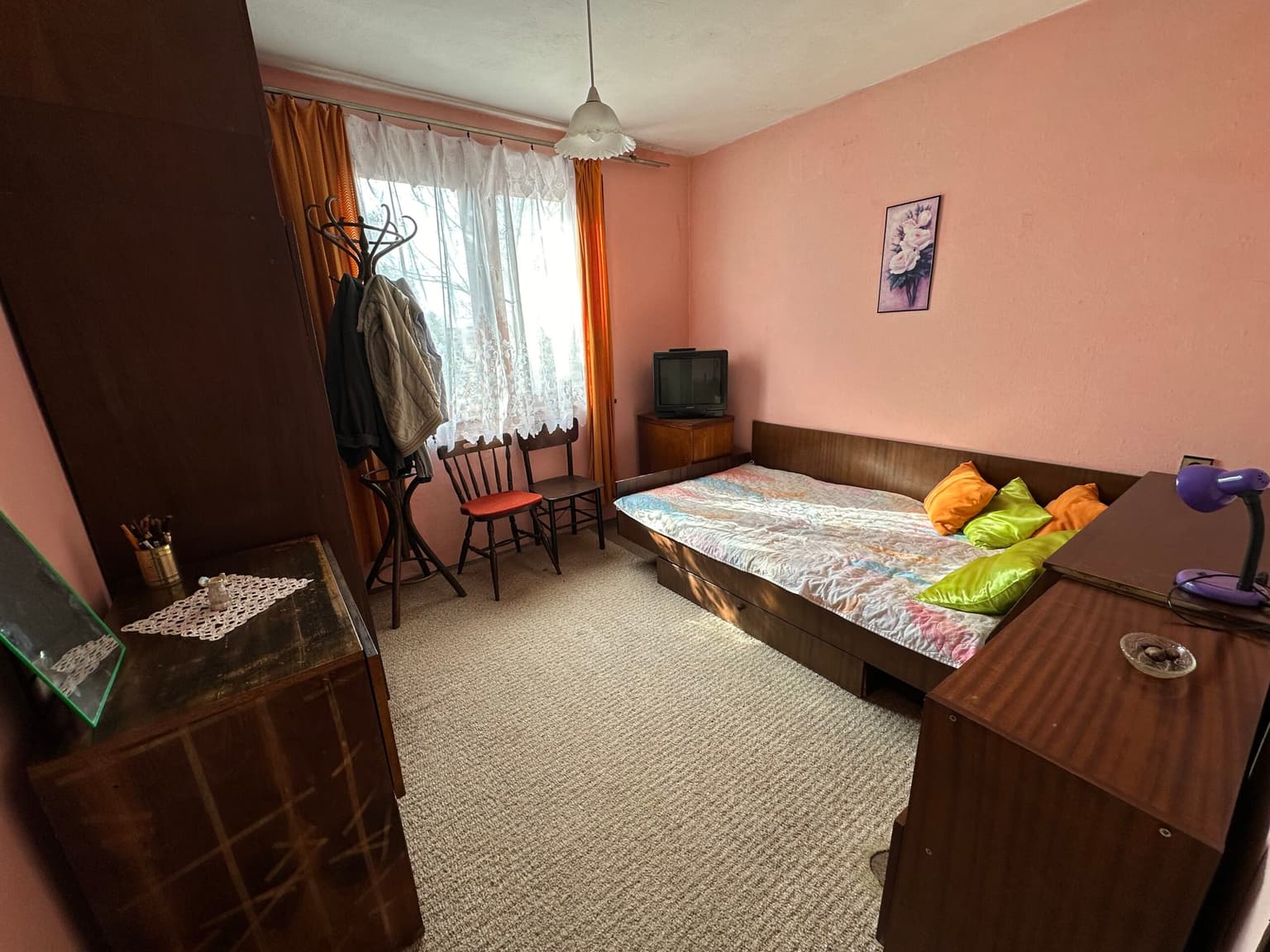 Toadstool House - Lom Cherkovna - thumbnail 3