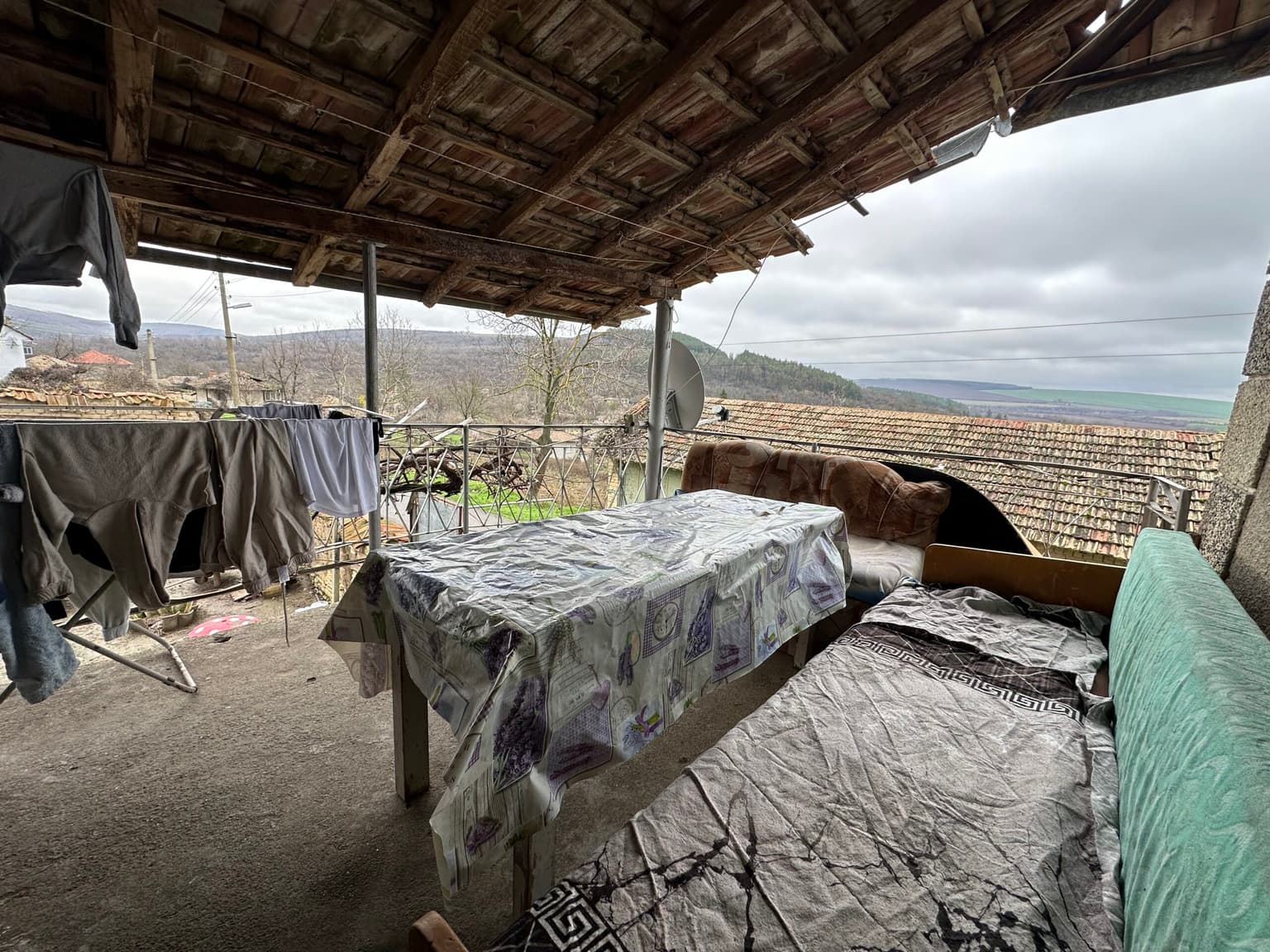 Toadstool House - Lom Cherkovna - thumbnail 7