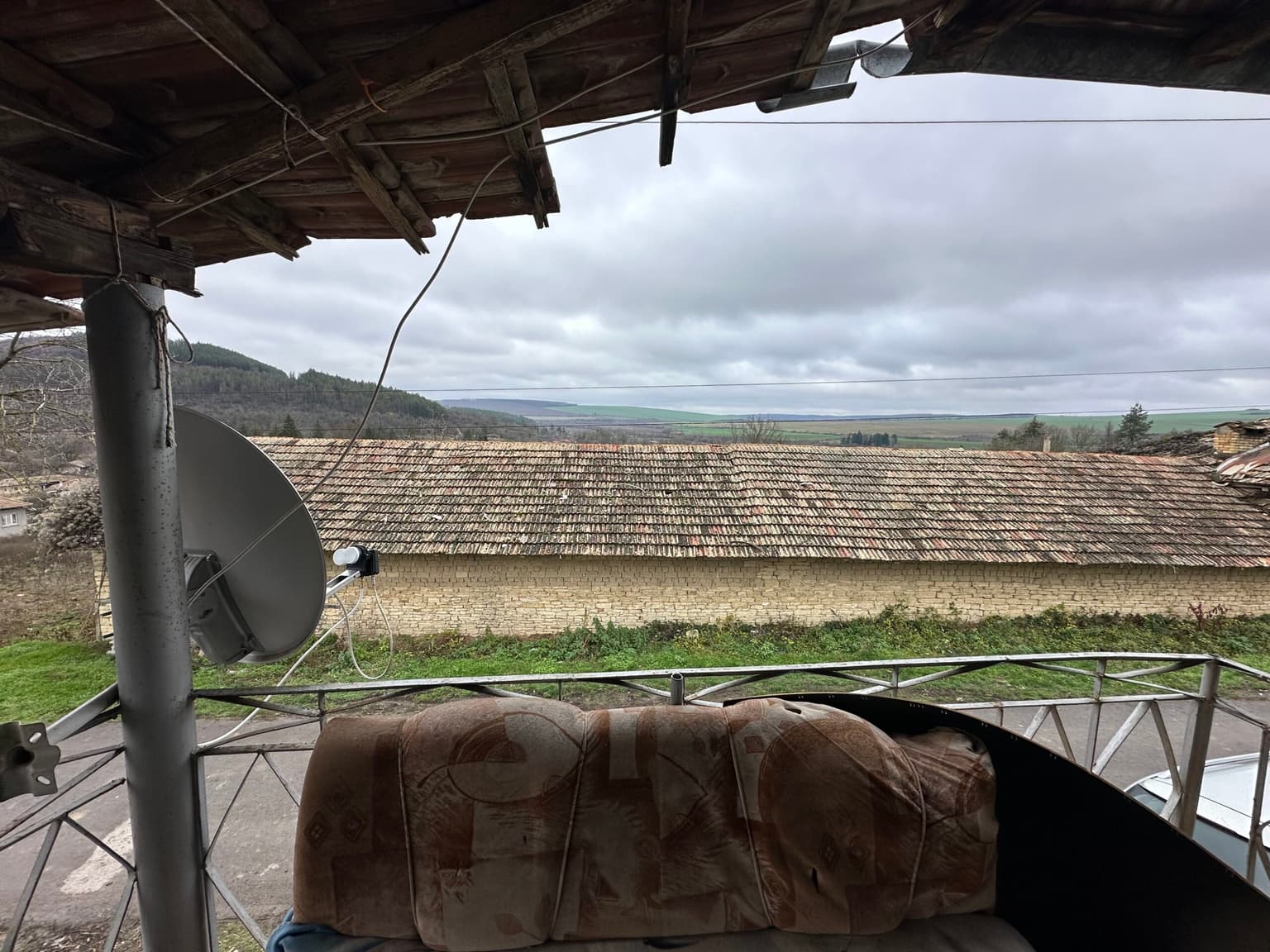 Toadstool House - Lom Cherkovna - thumbnail 8