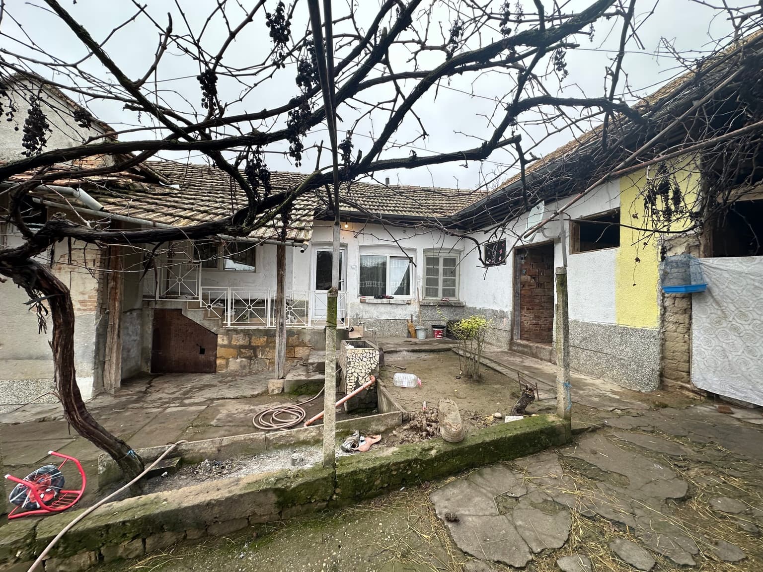 Toadstool House - Lom Cherkovna - thumbnail 15