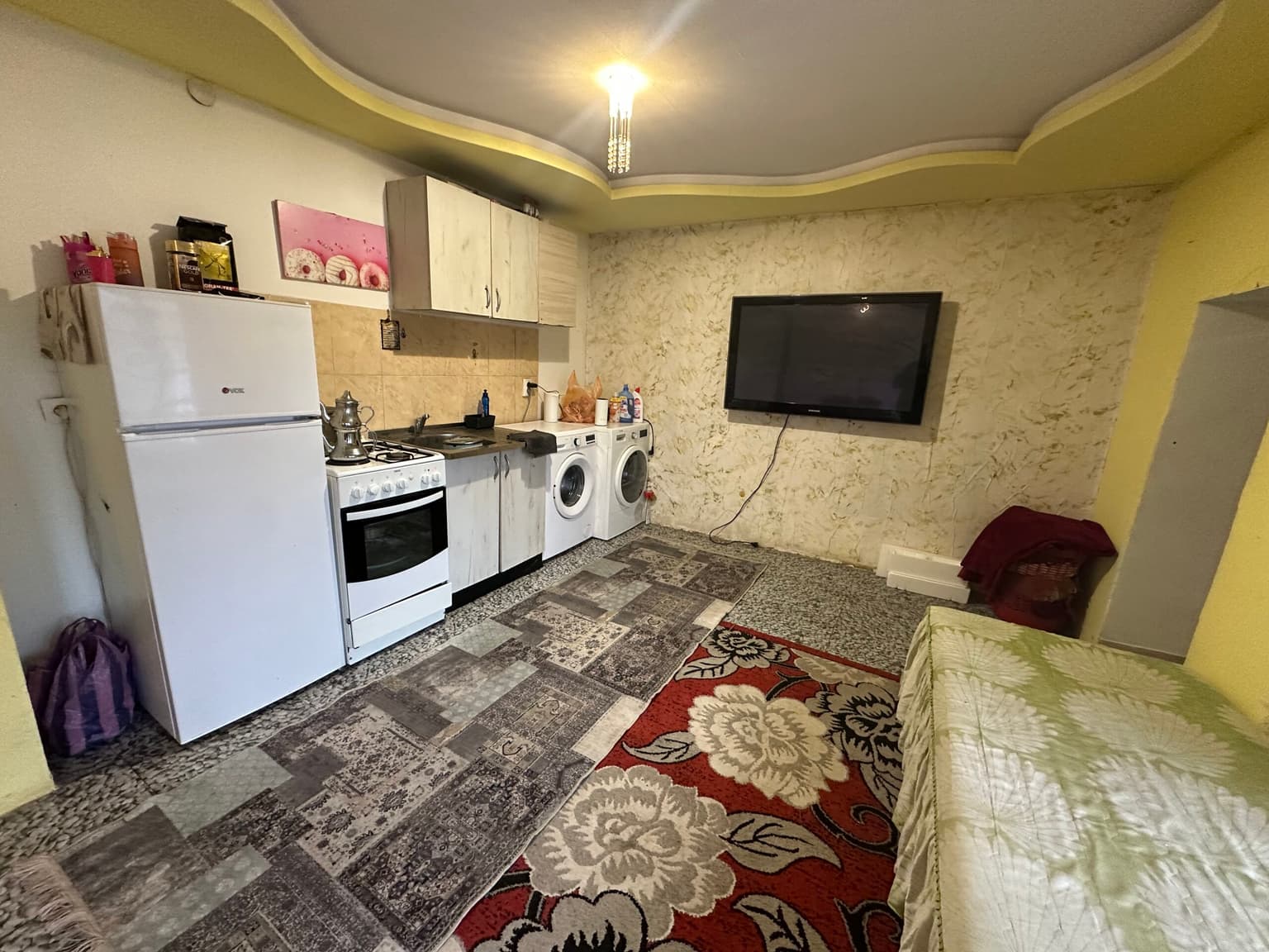 Toadstool House - Lom Cherkovna - thumbnail 19