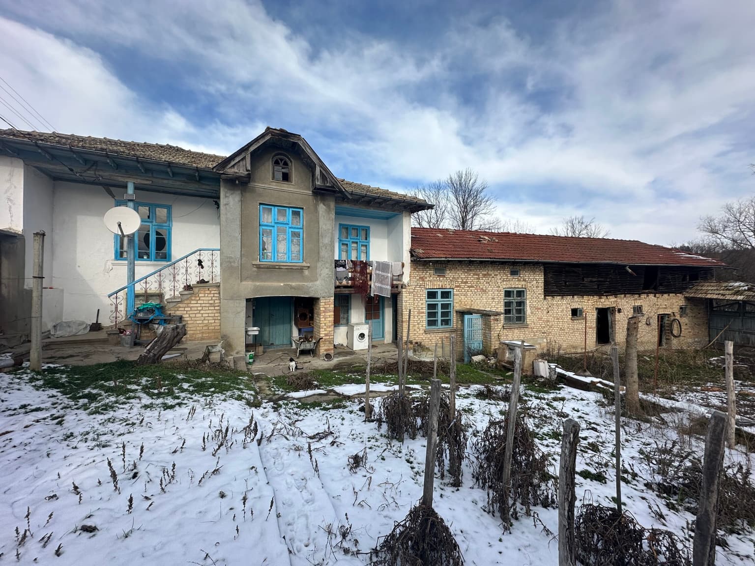 Hayloft Haven - Voditsa - thumbnail 2