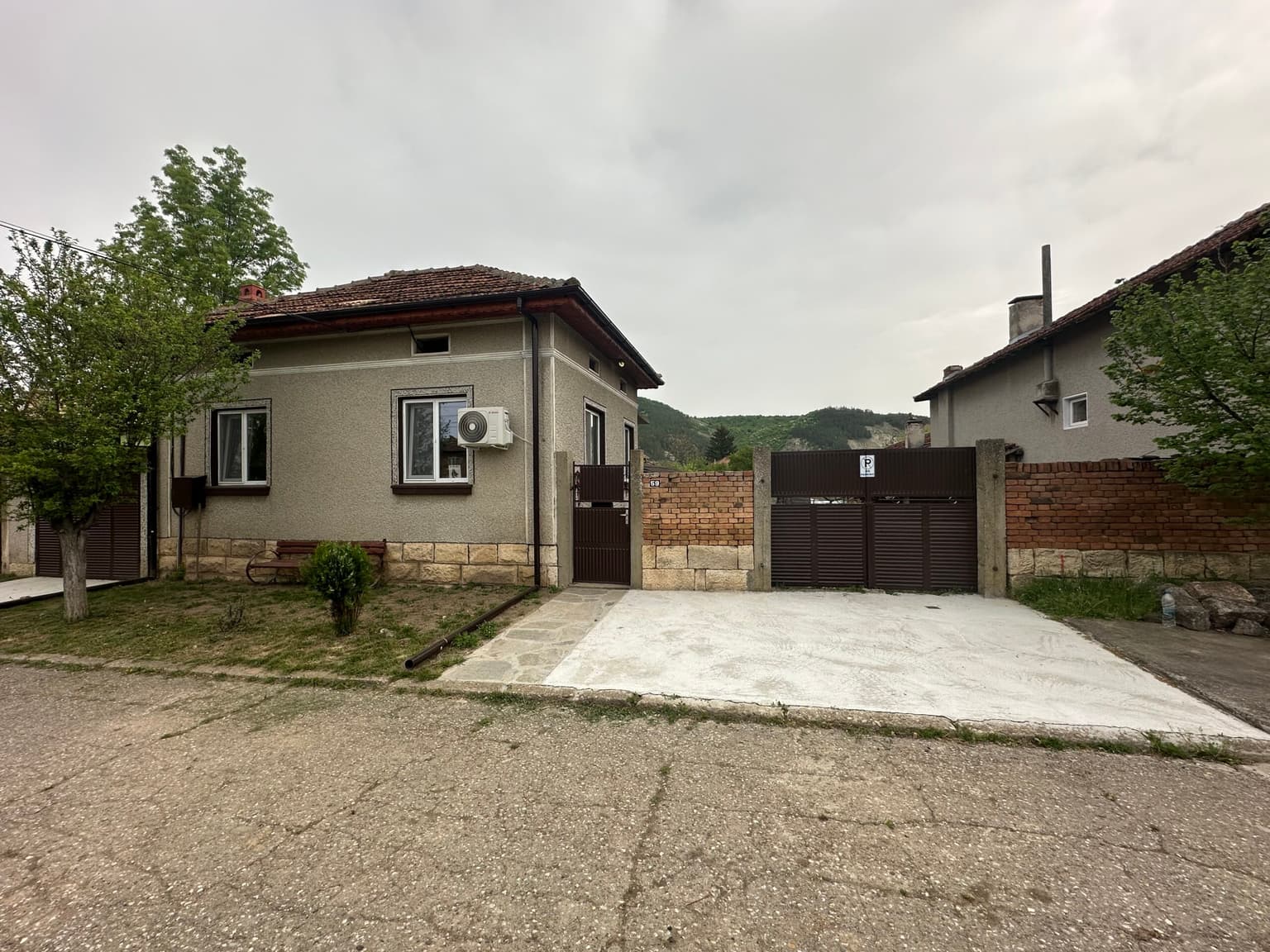 Genesis House - Ostritsa **REDUCED** - thumbnail 11