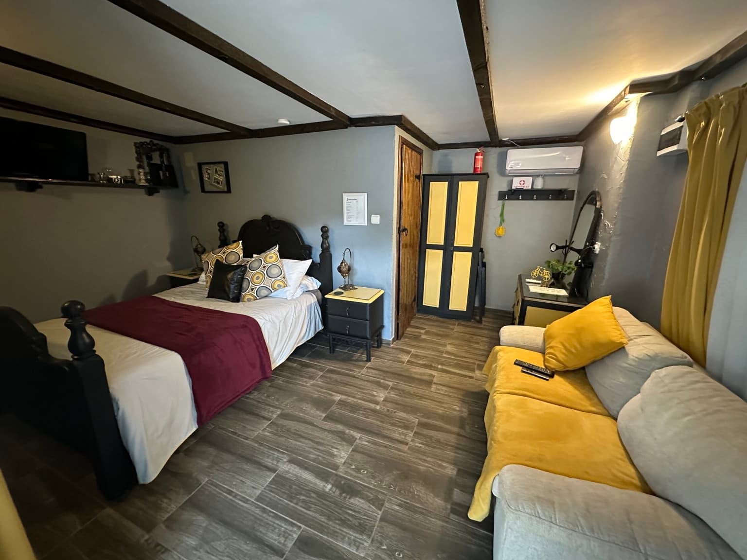 Sunflower House - Stefan Stambolovo - thumbnail 12