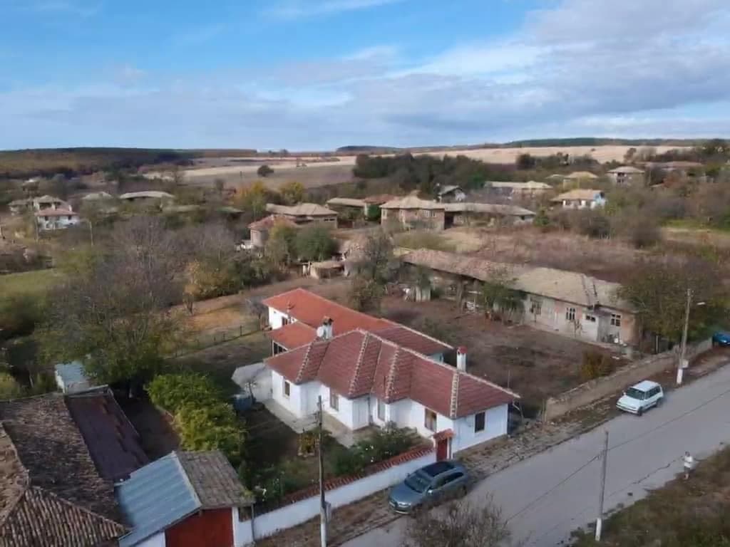 Combined Listing: The Bungalow and Shepherds Ridge – Berkovski in Berkovski