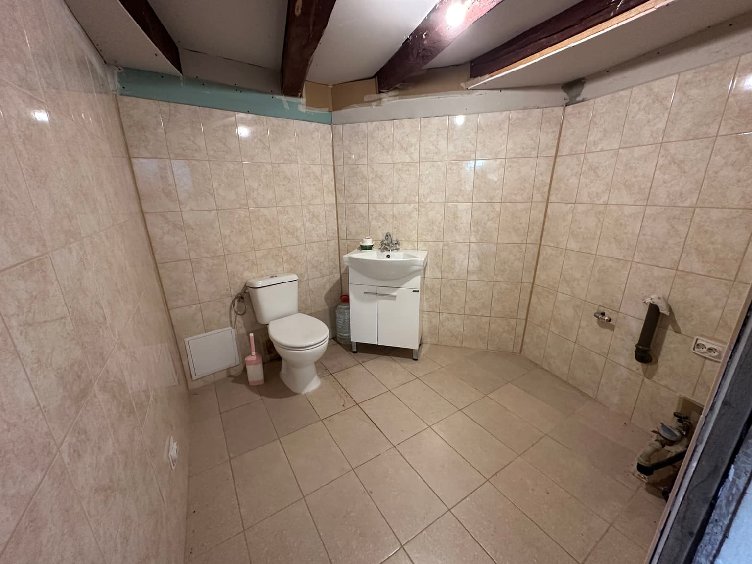 Corner House - Patresh - thumbnail 32