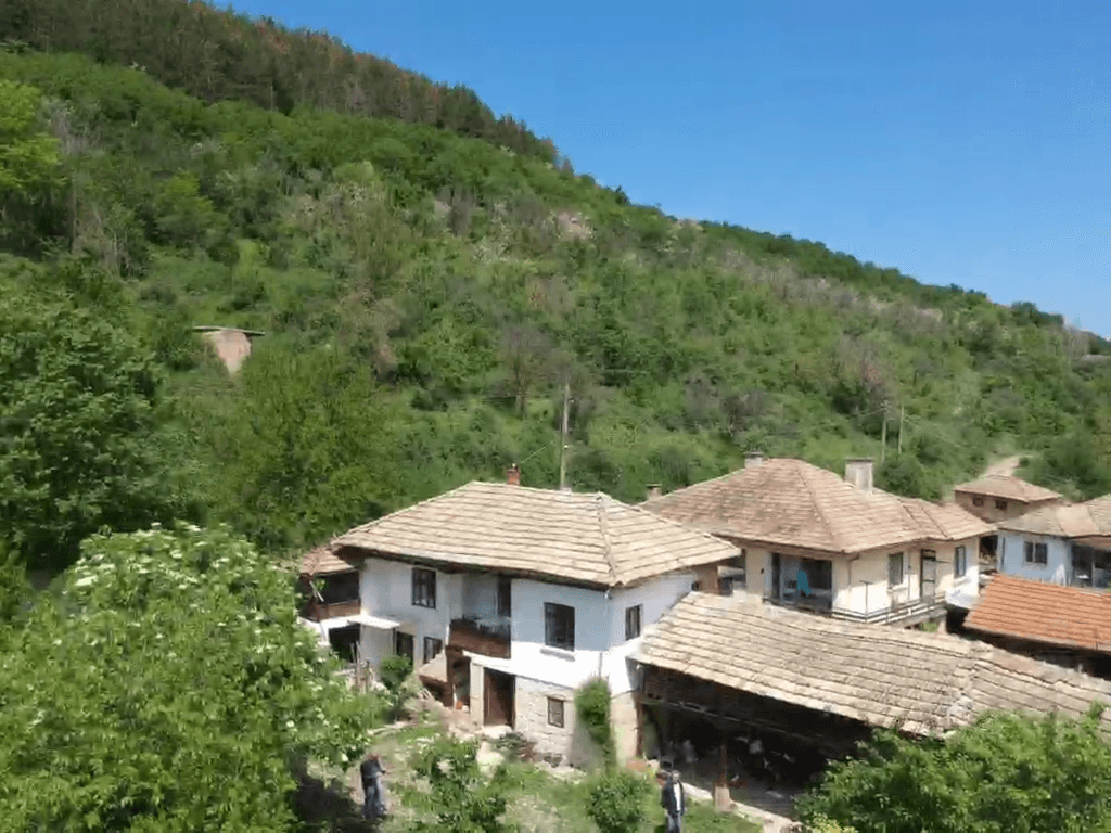 Raven Lodge – Opaka - photo 1