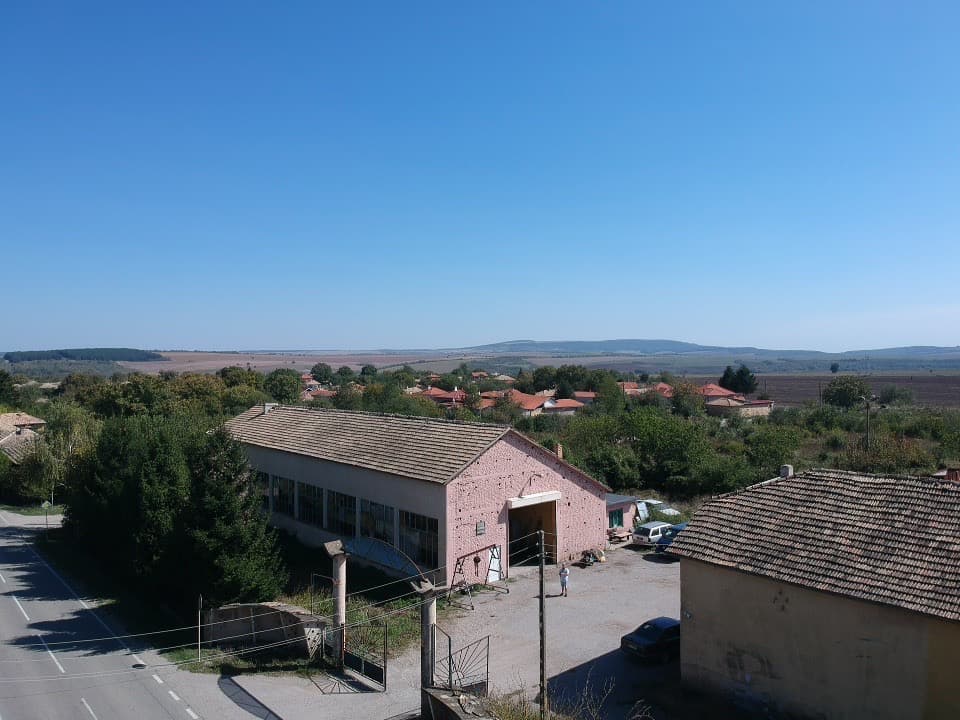 The House & Massive Warehouse in Palamartsa