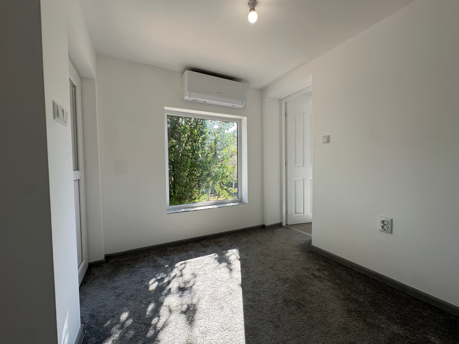 *SOLD* Graphite House - Palamartsa - thumbnail 8