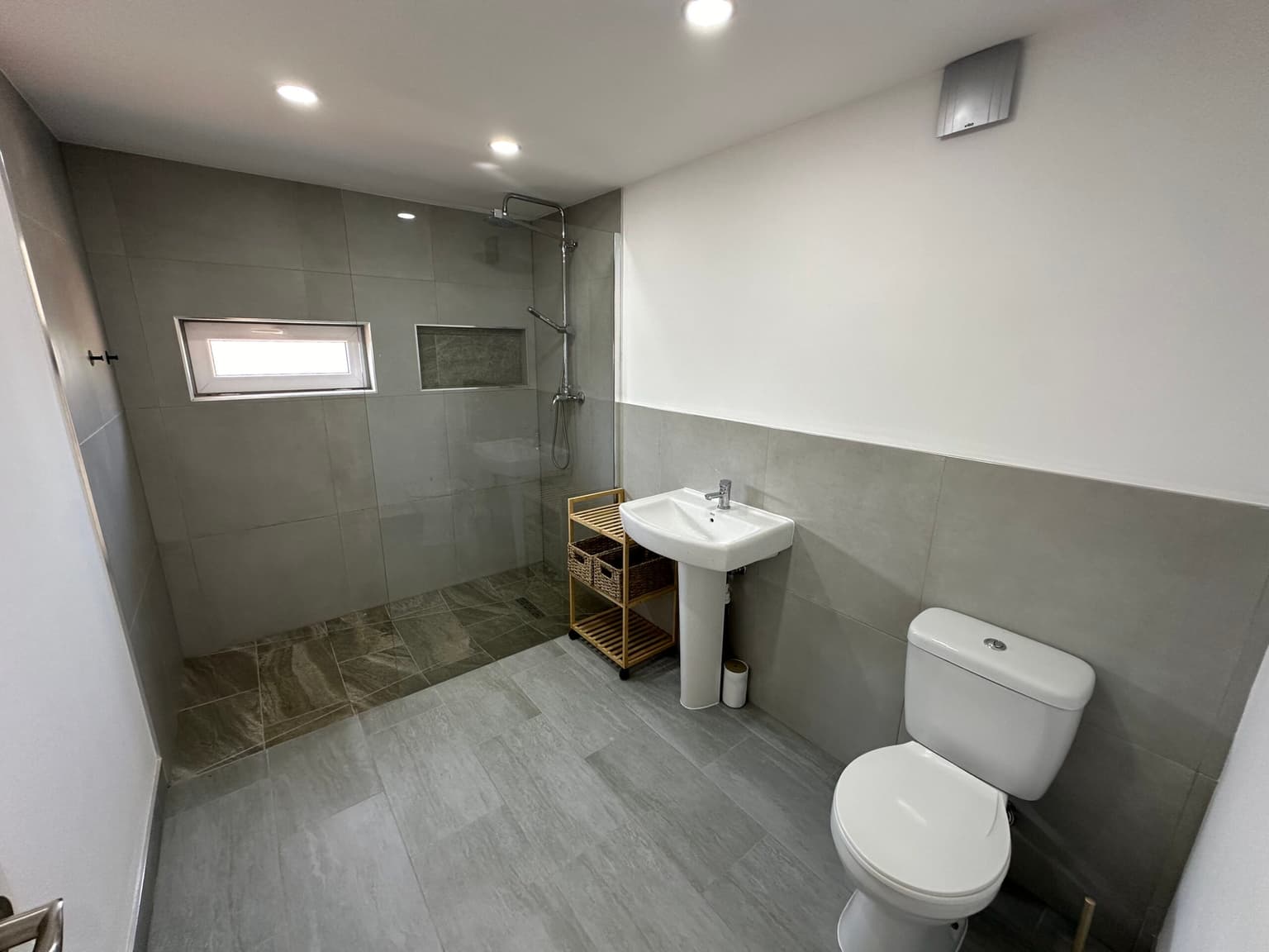 *SOLD* Graphite House - Palamartsa - thumbnail 11