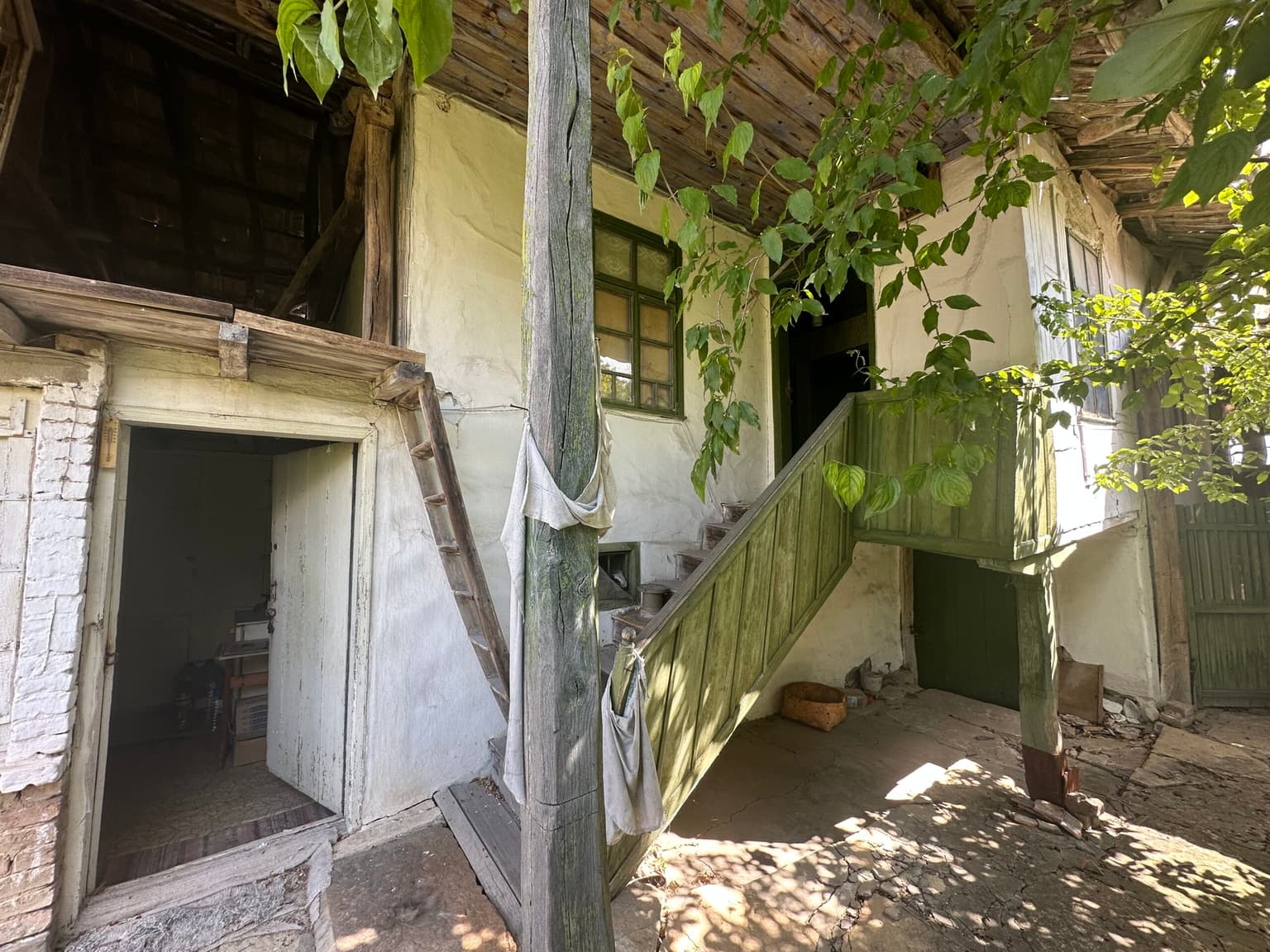 Cartwheel House - Lom Cherkovna - thumbnail 6