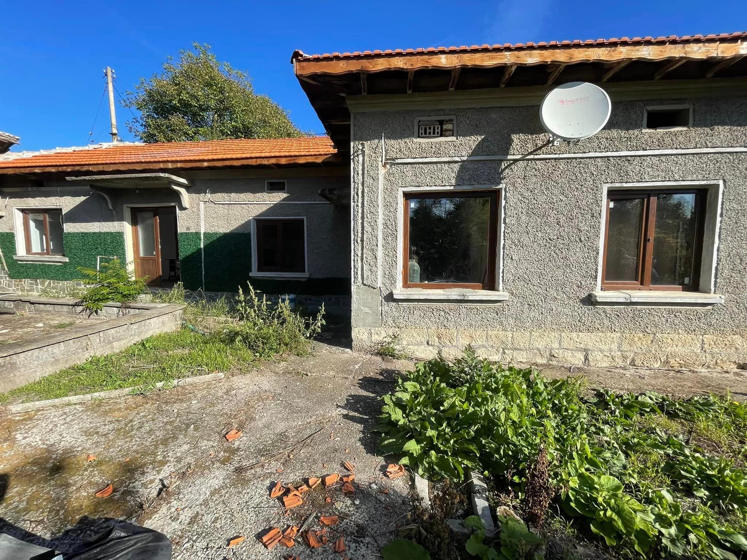 *SOLD* House - Sadina in Sadina