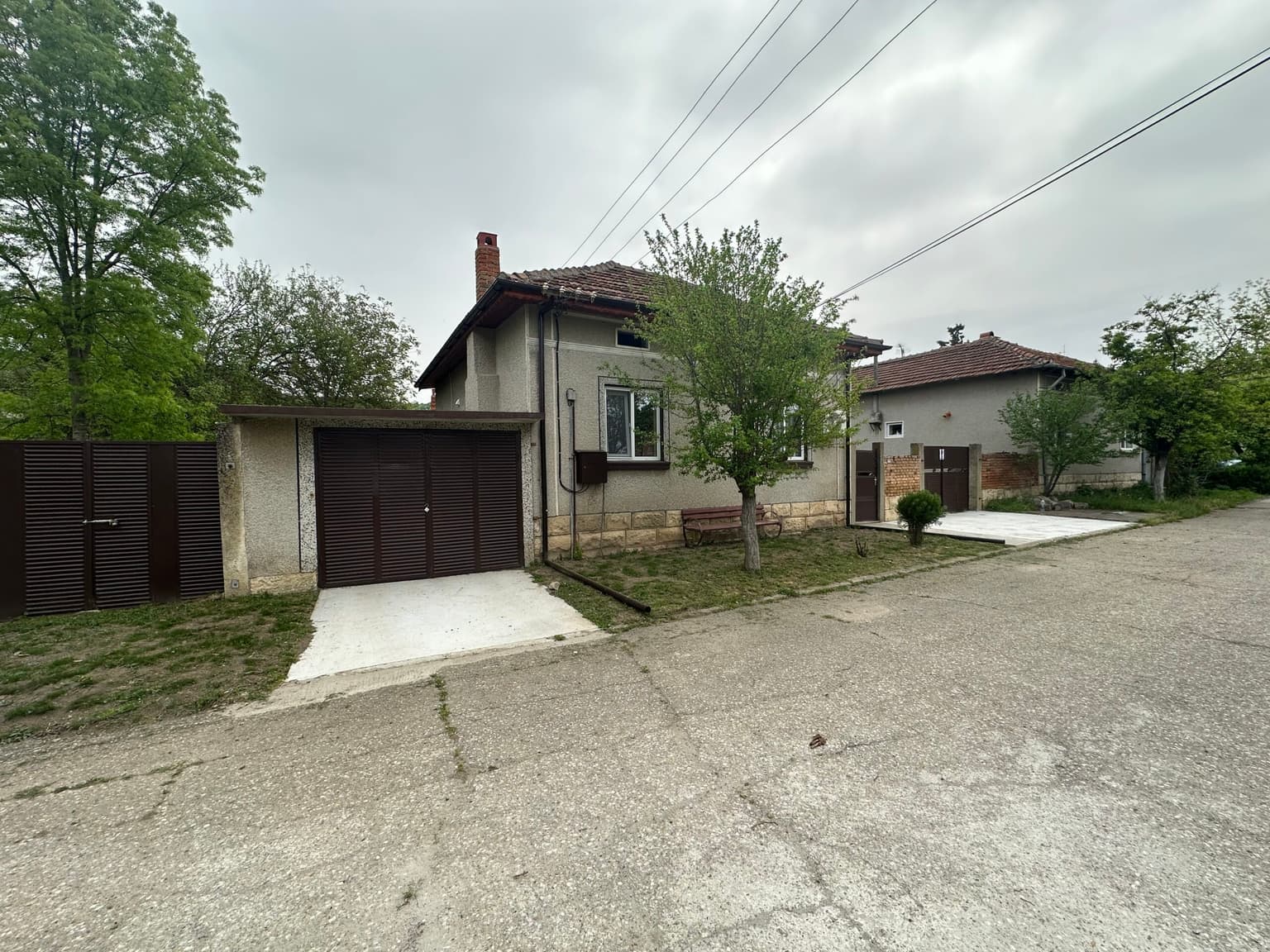 Genesis House – Ostritsa in Ostritsa