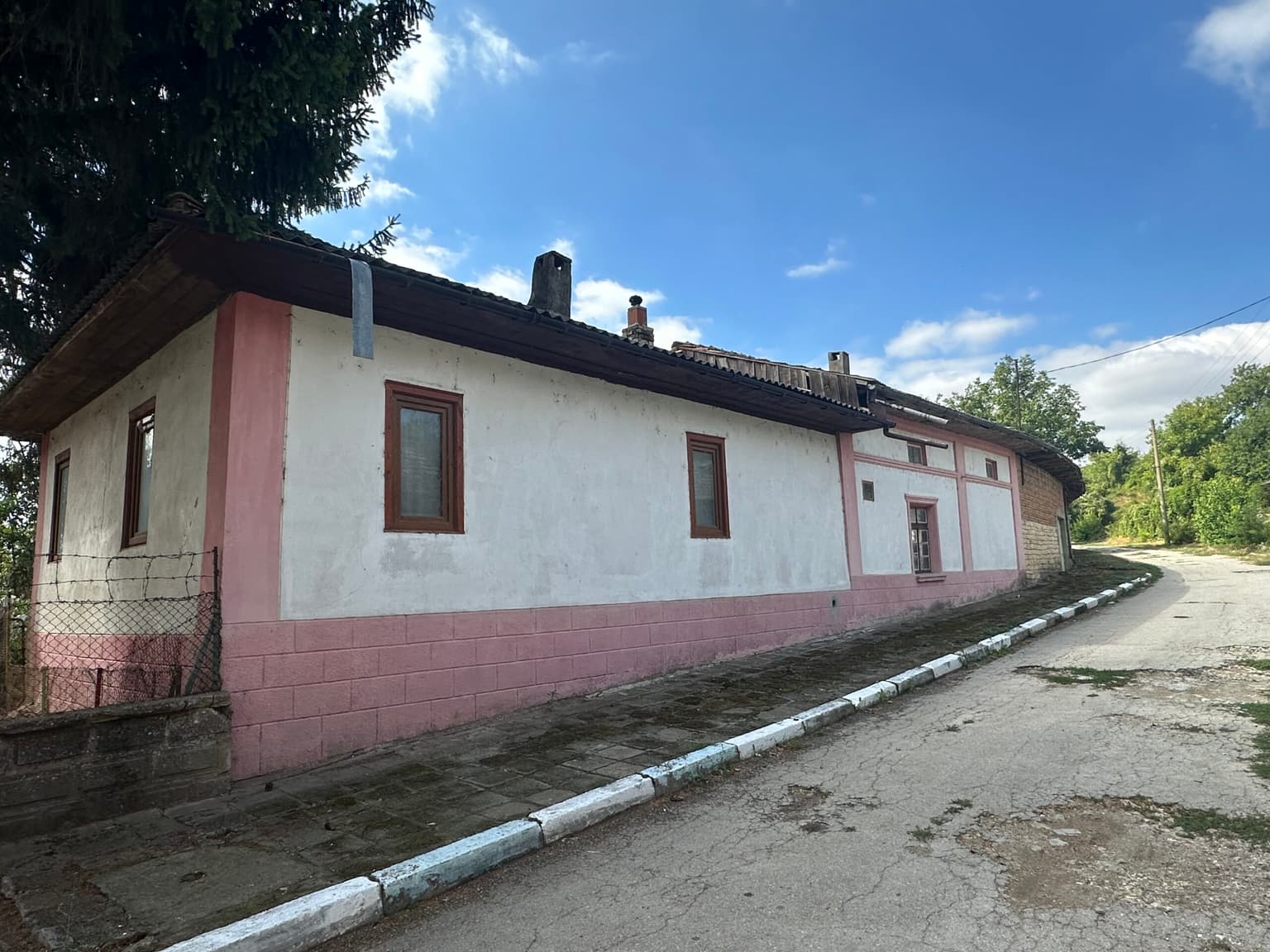 The Albion House – Lom Cherkovna - photo 1