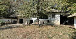 *SOLD* Linden Farmhouse – Lomtsi