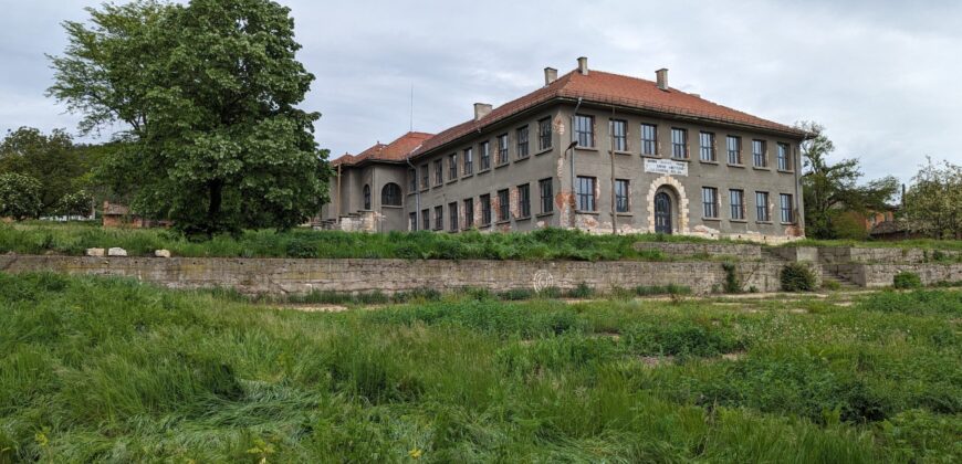 The School of Kostandenets