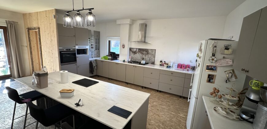 Lucy’s Lodges – Lozen