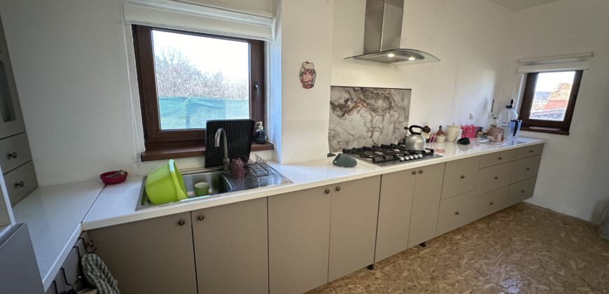 Lucy’s Lodges – Lozen