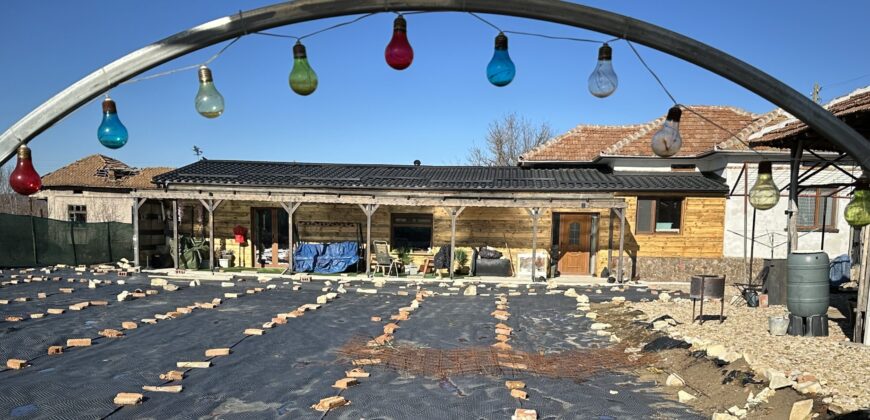 Lucy’s Lodges – Lozen