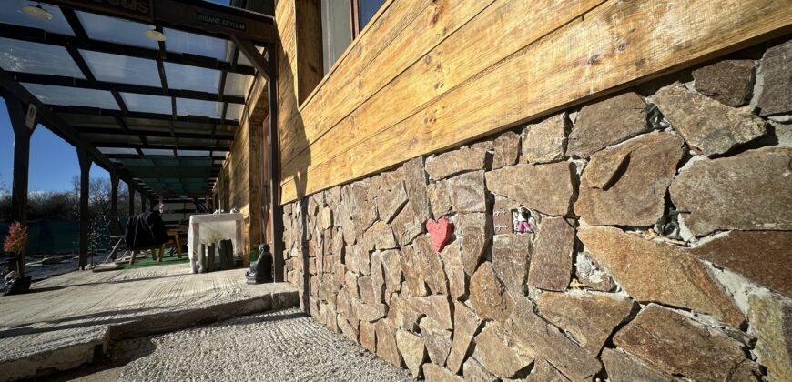 Lucy’s Lodges – Lozen