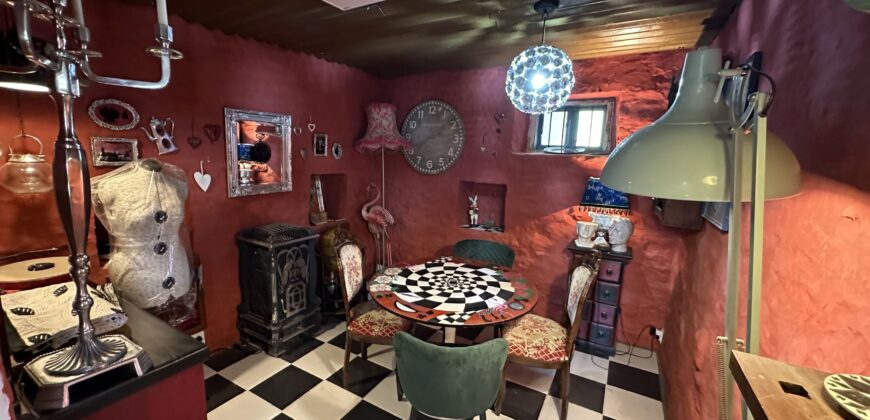 Owls House – Dolna Lipnitsa