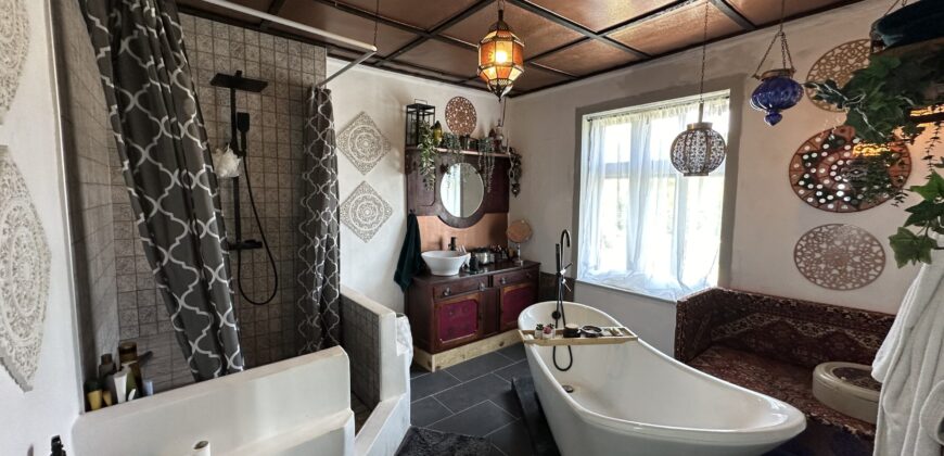 Owls House – Dolna Lipnitsa