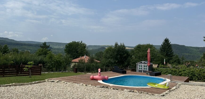 Little Paradise – Sadina