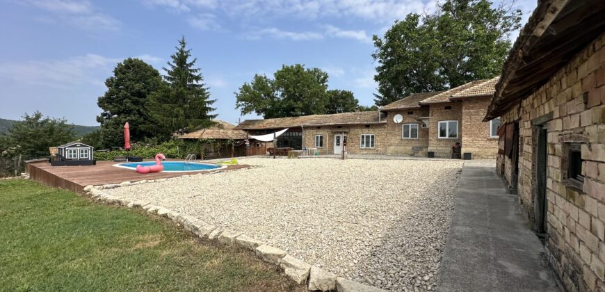 Little Paradise – Sadina
