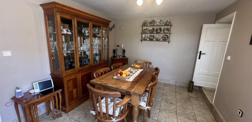 Villa Dennis – Nikyup