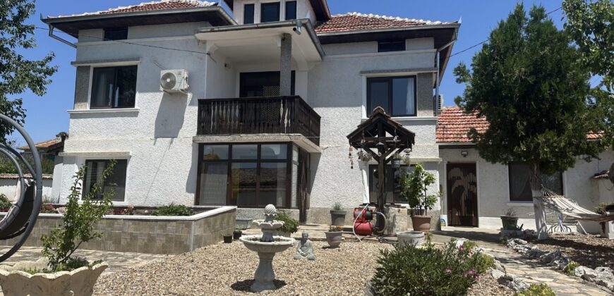 Villa Dennis – Nikyup