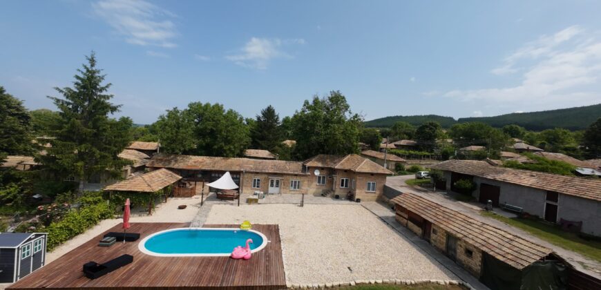 Little Paradise – Sadina