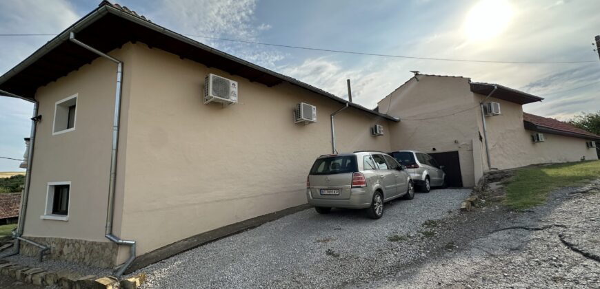 Dolphin House – Strahilovo