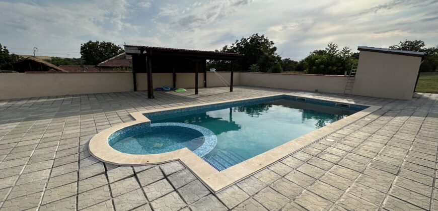 Dolphin House – Strahilovo