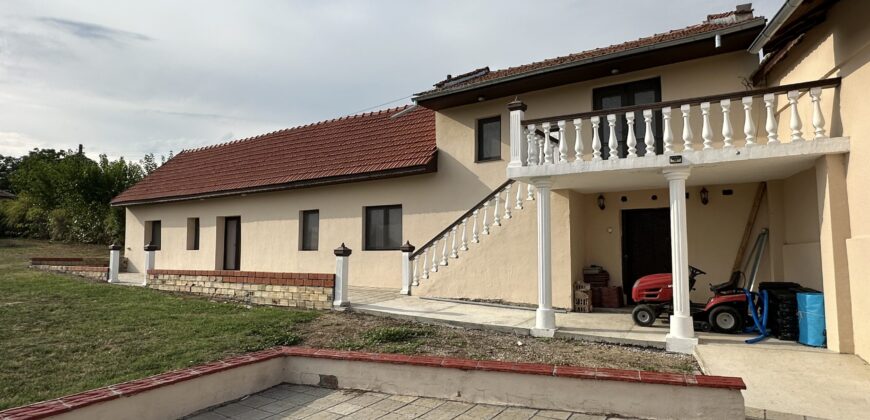 Dolphin House – Strahilovo