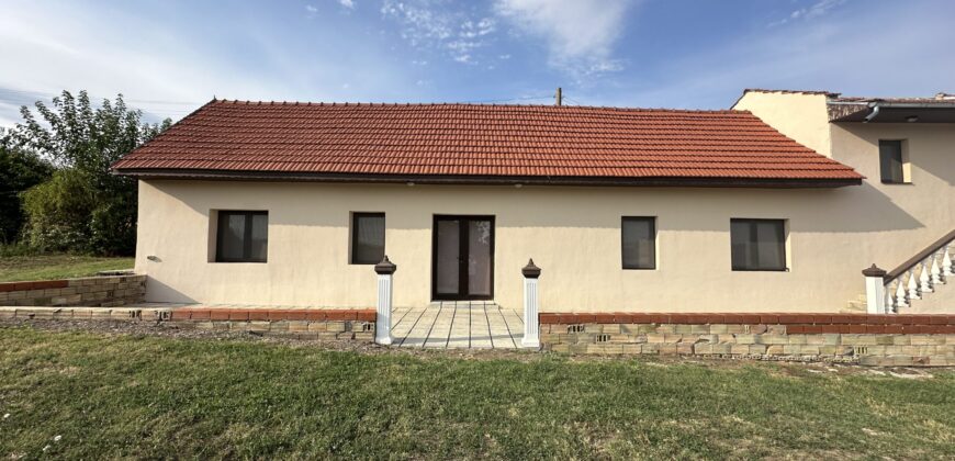 Dolphin House – Strahilovo