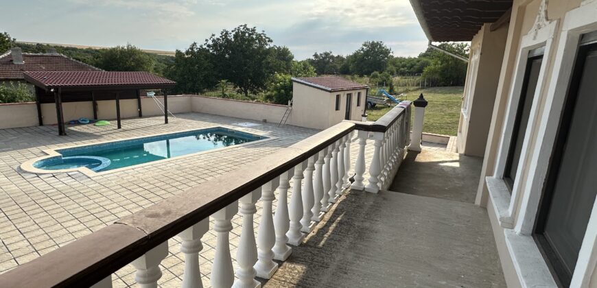 Dolphin House – Strahilovo
