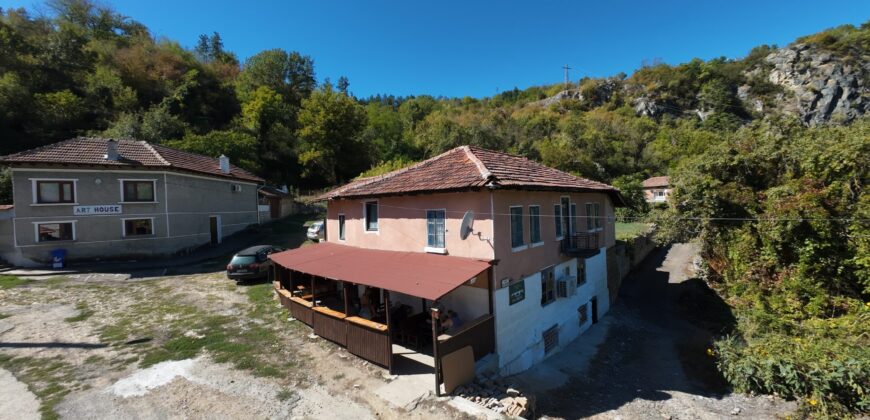 *SALE AGREED* The Medieval House, Shop & Bar