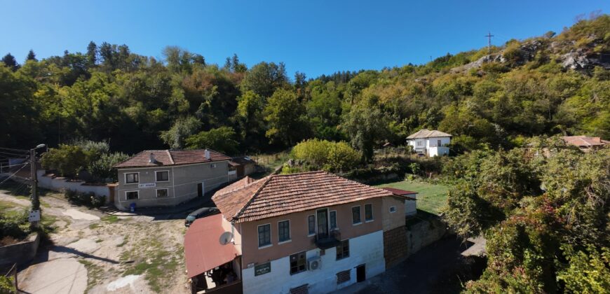 *SALE AGREED* The Medieval House, Shop & Bar