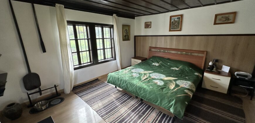 *SOLD* Carpenters House – Zvezda