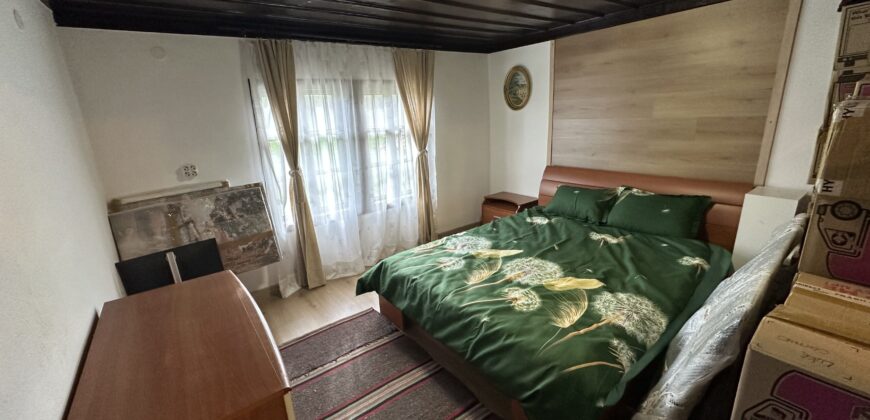 *SOLD* Carpenters House – Zvezda