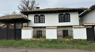 *SOLD* Carpenters House – Zvezda
