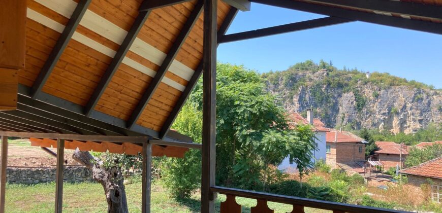 Fortress View Retreat – Cherven