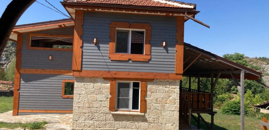 Fortress View Retreat – Cherven