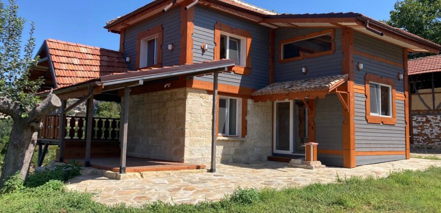 Fortress View Retreat – Cherven