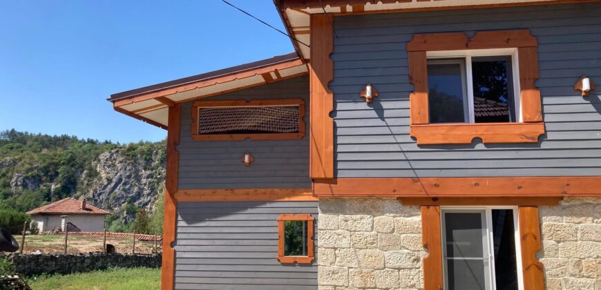 Fortress View Retreat – Cherven