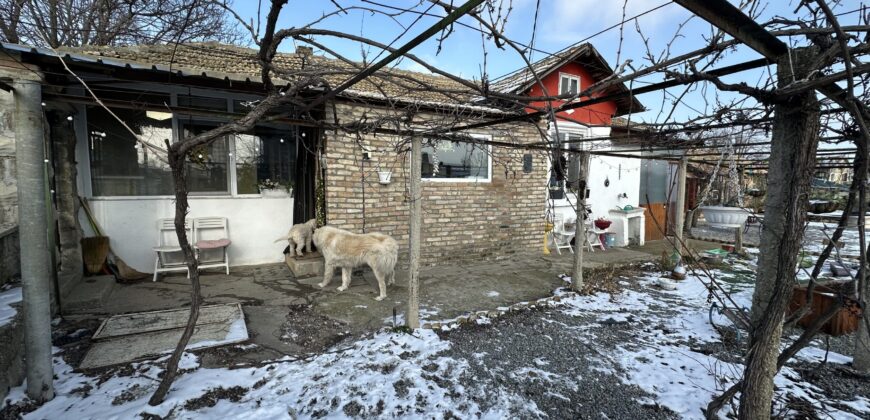 The Red Gable House – Pliska