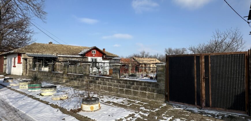 The Red Gable House – Pliska